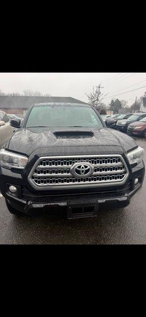 Toyota Tacoma SR5 Double Cab Long Bed V6 6AT 4WD 2017