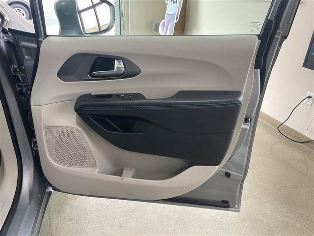 Chrysler Pacifica Touring Plus 2021