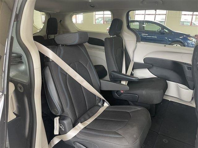 Chrysler Pacifica Touring Plus 2021