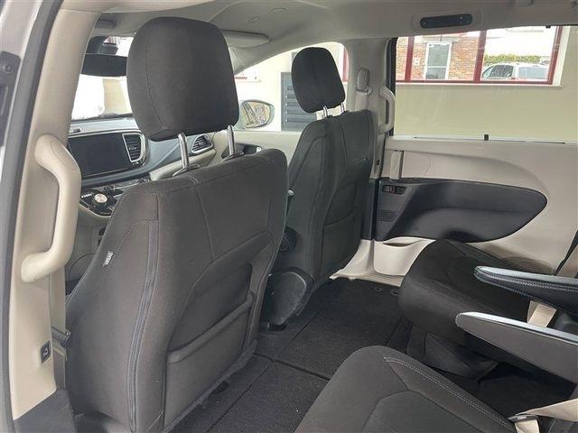 Chrysler Pacifica Touring Plus 2021