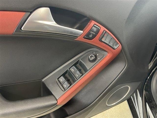 Audi A5 Cabriolet 2.0T quattro Tiptronic 2012