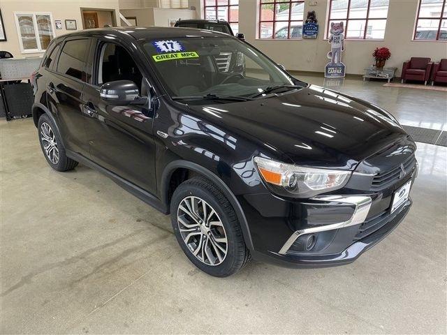 Mitsubishi Outlander Sport 2.0 ES 4WD CVT 2017
