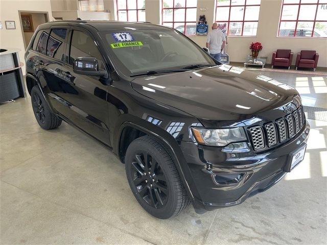 Jeep Grand Cherokee Laredo 4WD 2017