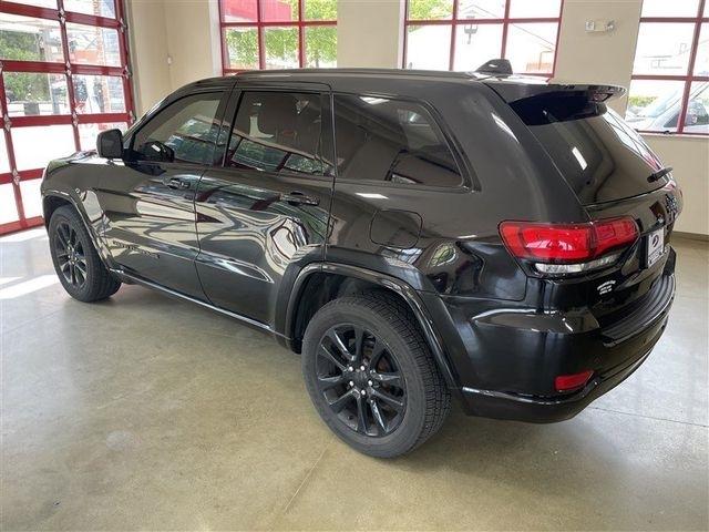 Jeep Grand Cherokee Laredo 4WD 2017