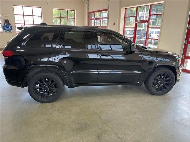 Jeep Grand Cherokee Laredo 4WD 2017
