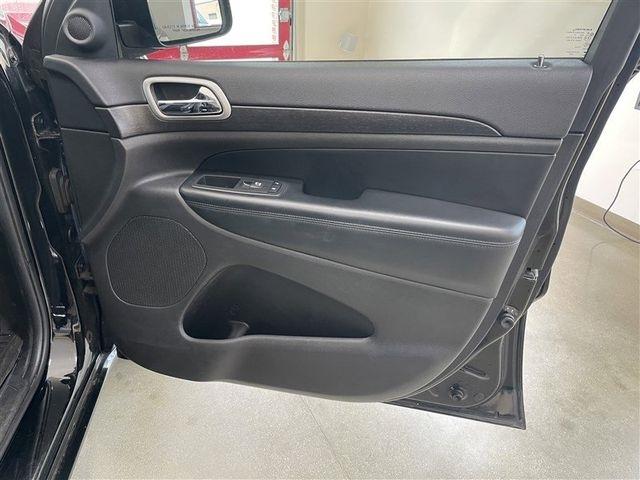 Jeep Grand Cherokee Laredo 4WD 2017