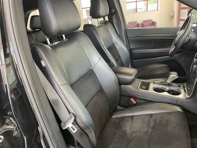 Jeep Grand Cherokee Laredo 4WD 2017