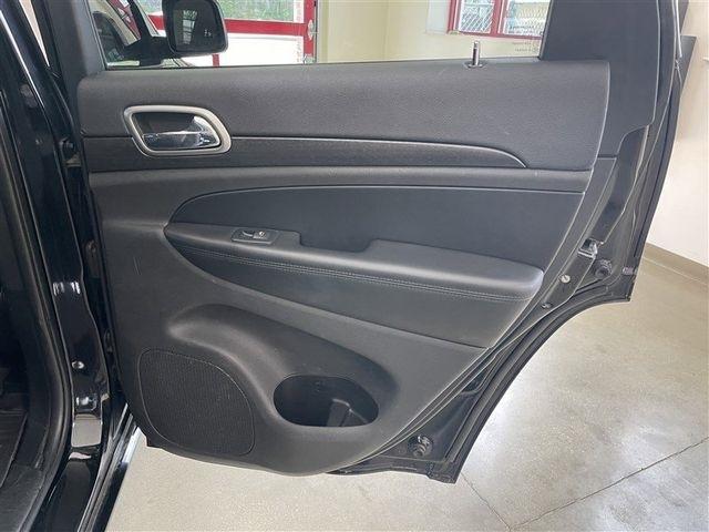 Jeep Grand Cherokee Laredo 4WD 2017