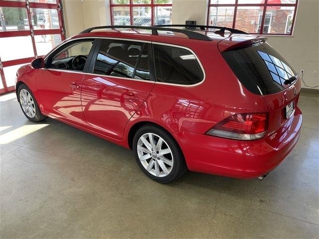 Volkswagen Jetta SportWagen 2.0L TDI 2011