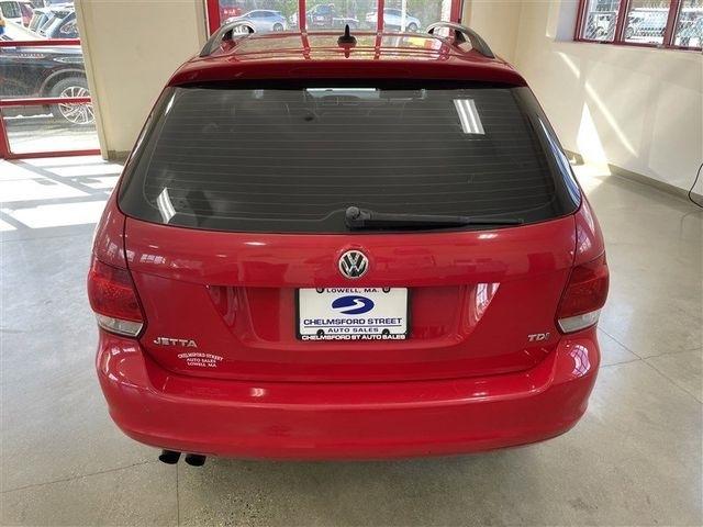 Volkswagen Jetta SportWagen 2.0L TDI 2011