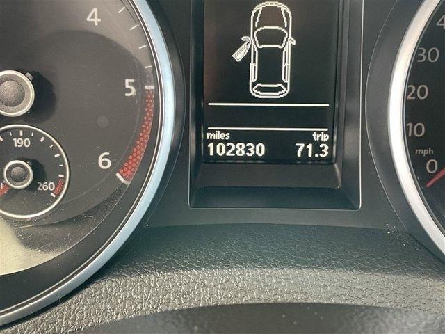 Volkswagen Jetta SportWagen 2.0L TDI 2011