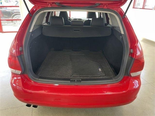Volkswagen Jetta SportWagen 2.0L TDI 2011