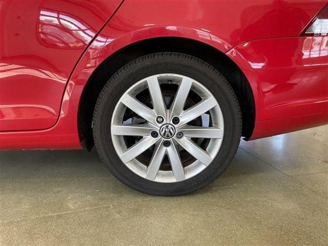 Volkswagen Jetta SportWagen 2.0L TDI 2011