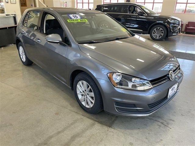 Volkswagen Golf TSI S 6A 2016