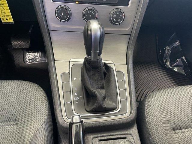 Volkswagen Golf TSI S 6A 2016