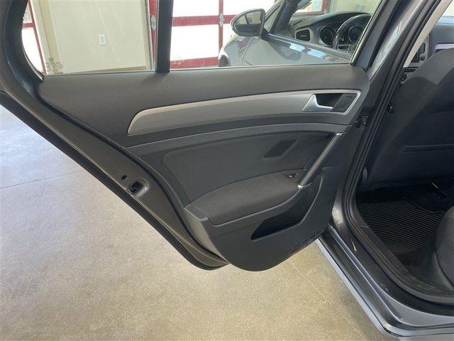 Volkswagen Golf TSI S 6A 2016