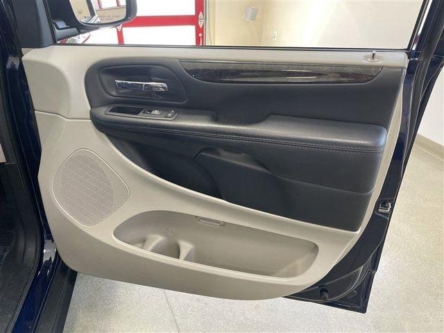 Dodge Grand Caravan SE 2015