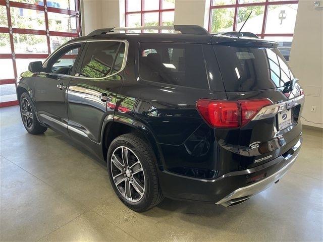 GMC Acadia Denali AWD 2017