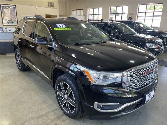 GMC Acadia Denali AWD 2017