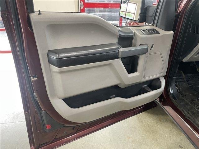 Ford F-150 XLT SuperCab 8-ft. Bed 4WD 2016