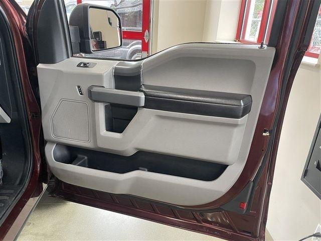 Ford F-150 XLT SuperCab 8-ft. Bed 4WD 2016