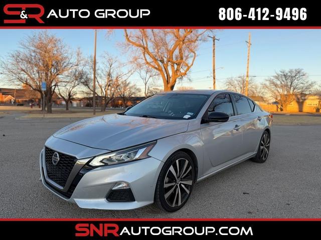 Silver 2019 Nissan Altima Sedan Front-Wheel Drive Continuously Variable Transmission