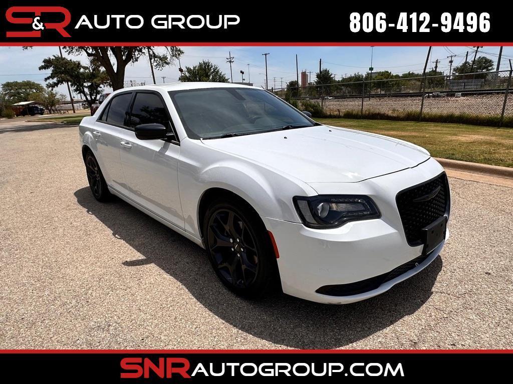 2023 Chrysler 300 Touring RWD