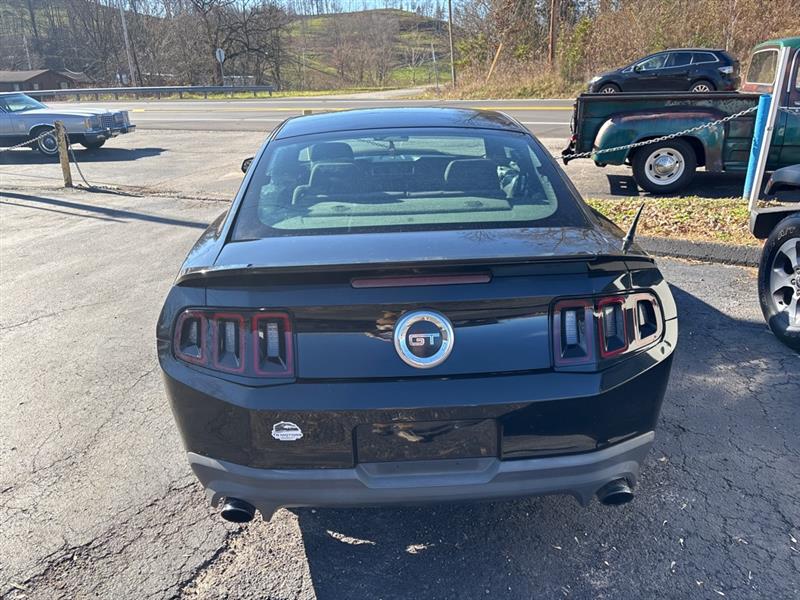 Ford Mustang GT Coupe 2012