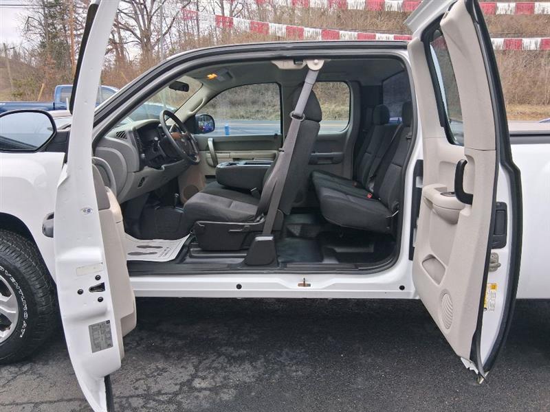 Chevrolet Silverado 1500 Work Truck Ext. Cab 4WD 2012