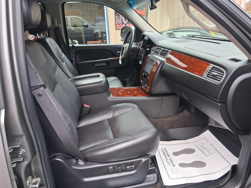 Chevrolet Tahoe LTZ 4WD 2012