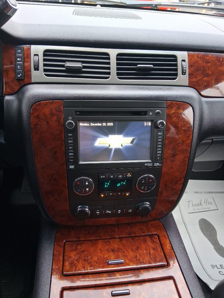 Chevrolet Tahoe LTZ 4WD 2012