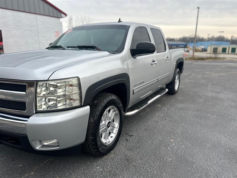 Chevrolet Silverado 1500 LT Crew Cab 4WD 2011