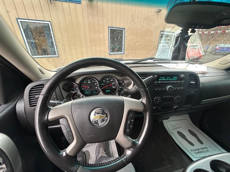 Chevrolet Silverado 1500 LT Crew Cab 4WD 2011