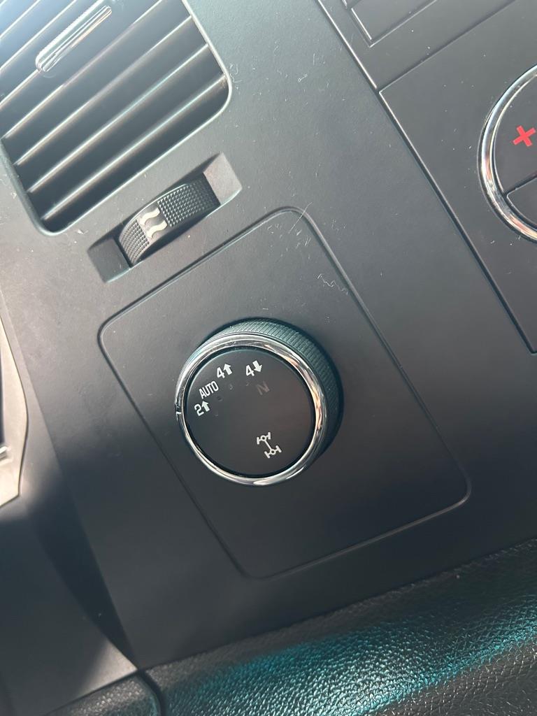 Chevrolet Silverado 1500 LT Crew Cab 4WD 2011