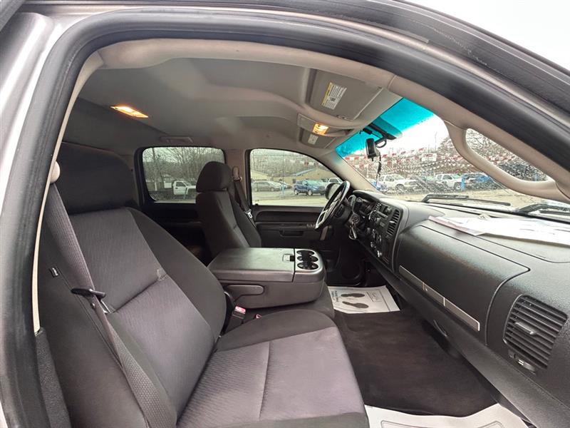 Chevrolet Silverado 1500 LT Crew Cab 4WD 2011