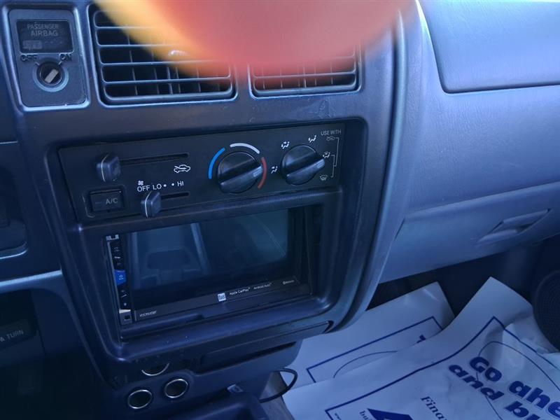 Toyota Tacoma Xtracab 2WD 2000