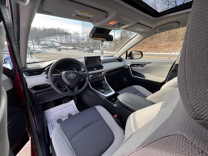 Toyota RAV4 Hybrid XLE 2019