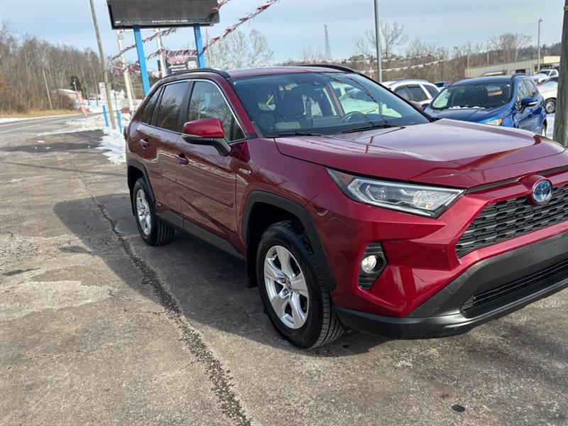 Toyota RAV4 Hybrid XLE 2019