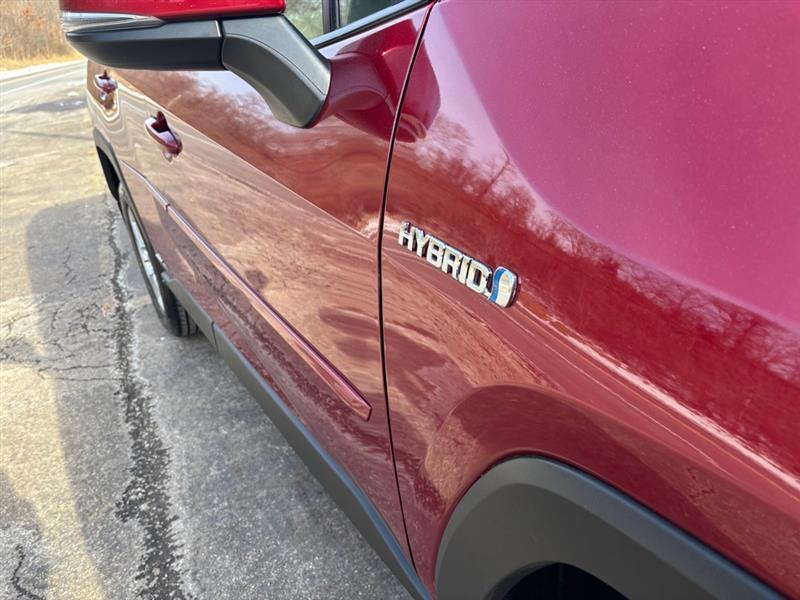 Toyota RAV4 Hybrid XLE 2019