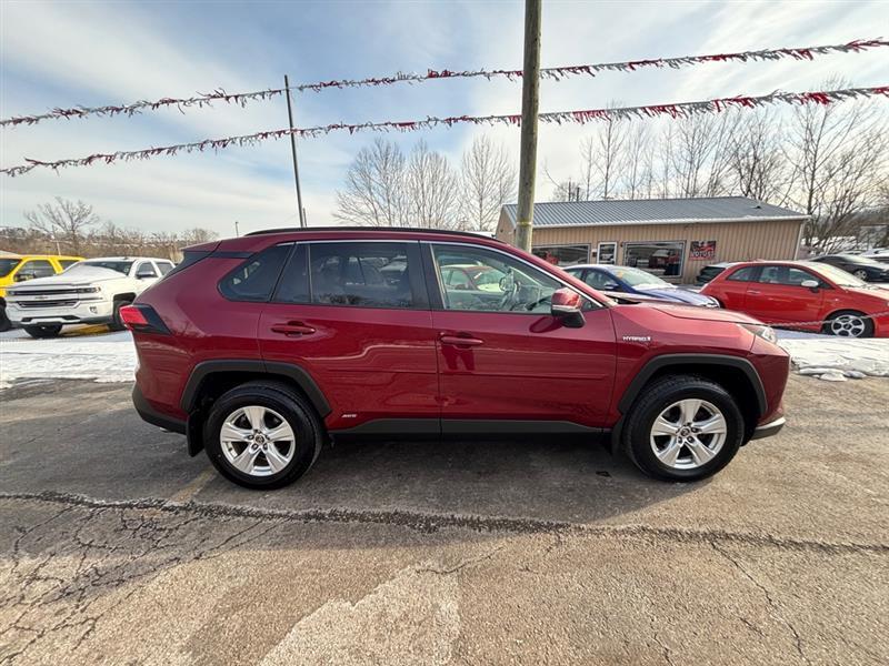 Toyota RAV4 Hybrid XLE 2019