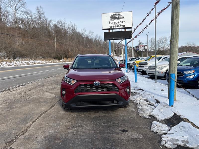 Toyota RAV4 Hybrid XLE 2019