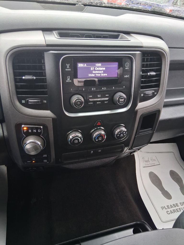 RAM 1500 Tradesman Crew Cab SWB 4WD 2014