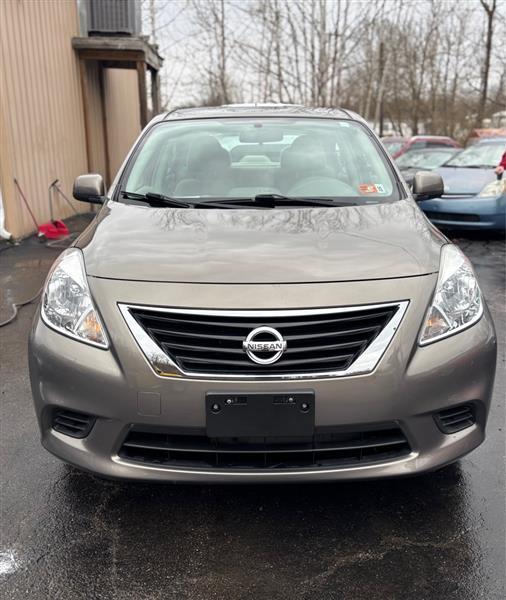 2012 Nissan Versa 1.6 SL Sedan