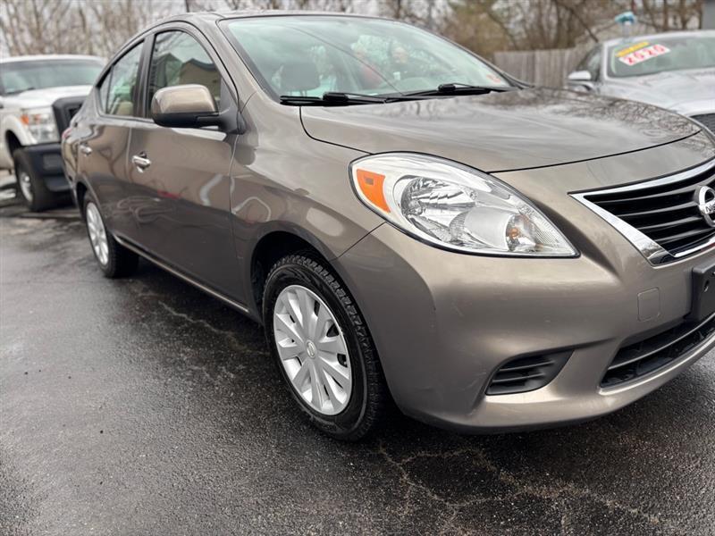 Nissan Versa 1.6 SL Sedan 2012