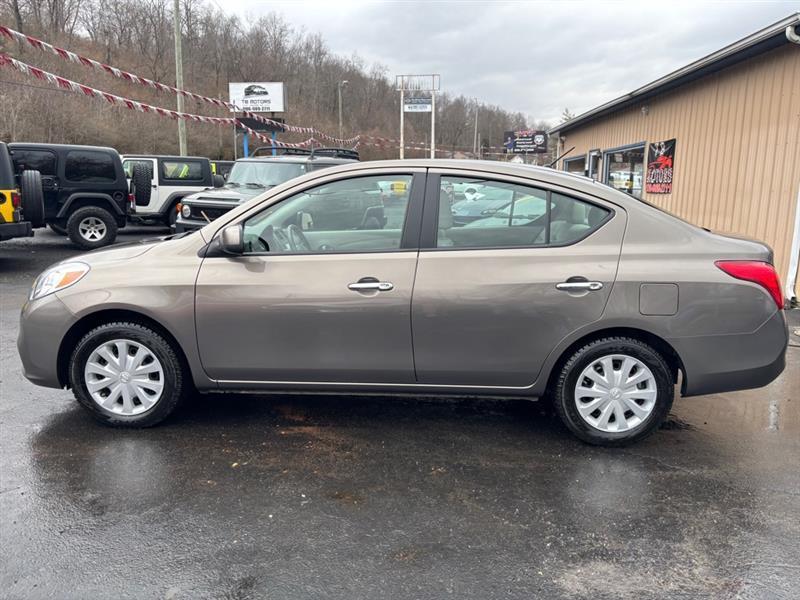 Nissan Versa 1.6 SL Sedan 2012