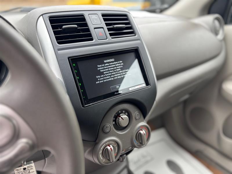 Nissan Versa 1.6 SL Sedan 2012