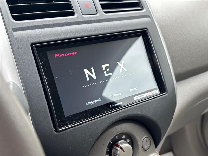 Nissan Versa 1.6 SL Sedan 2012