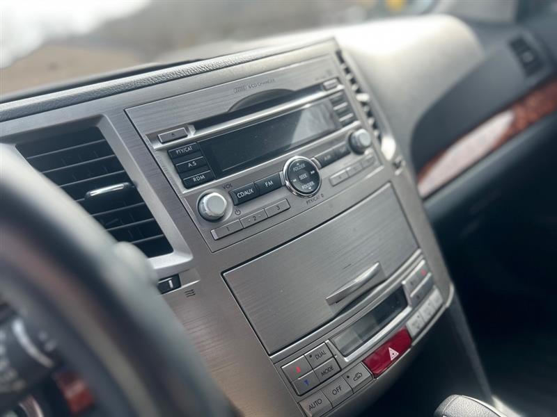 Subaru Outback 2.5i Limited 2011