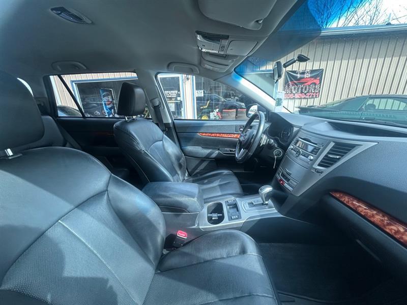 Subaru Outback 2.5i Limited 2011