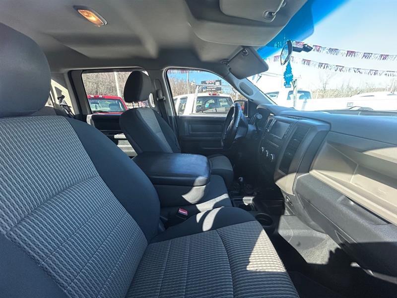 RAM 2500 ST Crew Cab SWB 4WD 2012